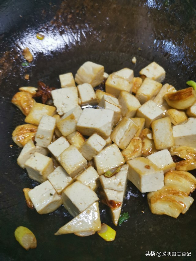 蒜香鲽鱼头家常做法,蒜香鱼头简单又易学