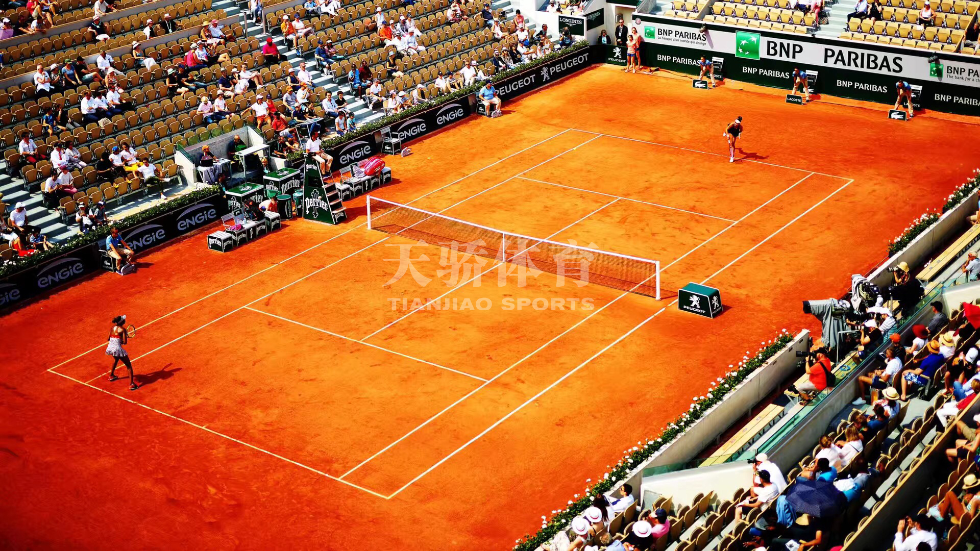 天骄红土网球场，优雅、尊贵运动推广者！