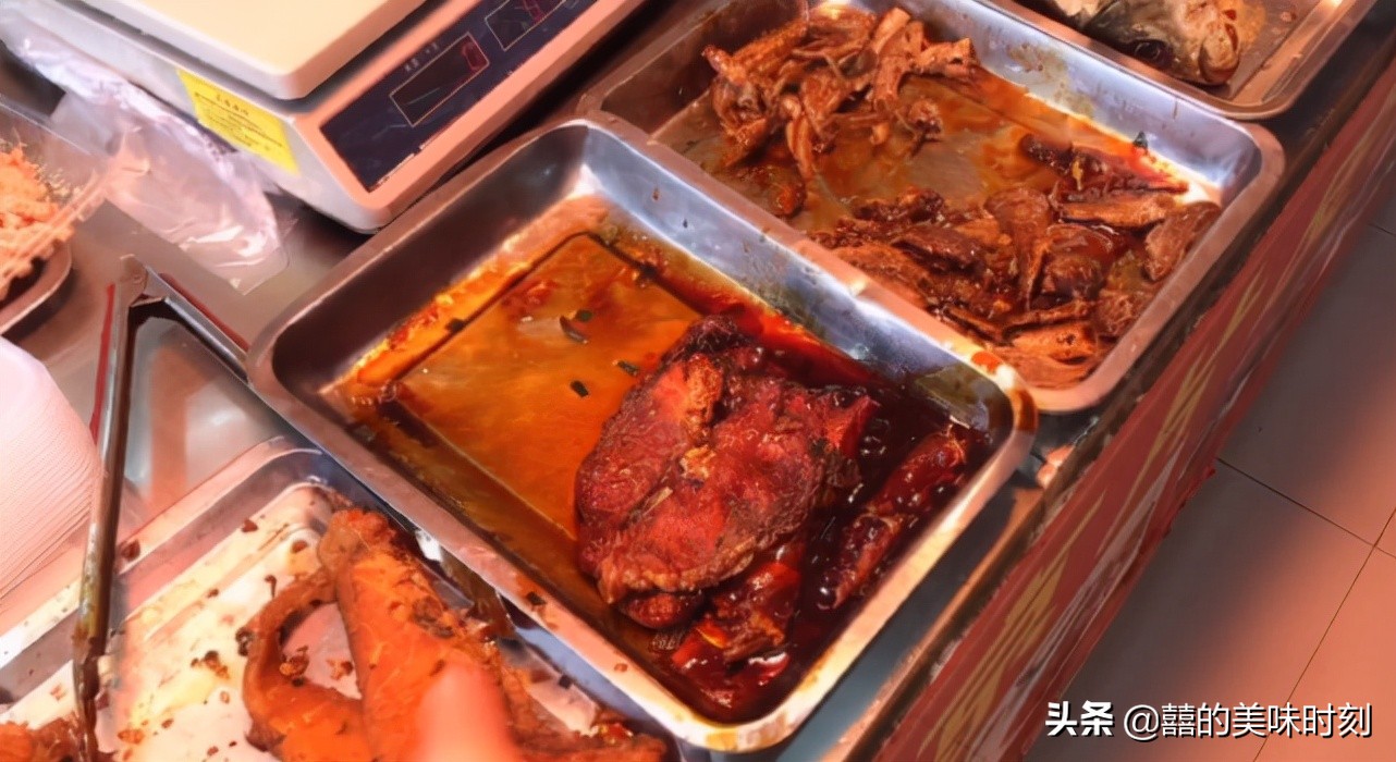 常熟附近美食街火爆小吃,常熟特色地摊小吃