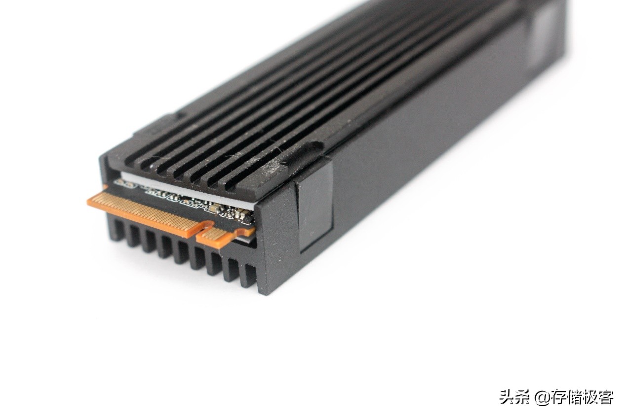 m.2固态硬盘散热片有必要吗,m.2固态哪个散热器好用
