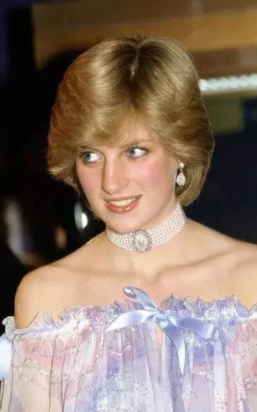 一个女人嫁入豪门是什么心理,一个女人嫁到豪门就享福