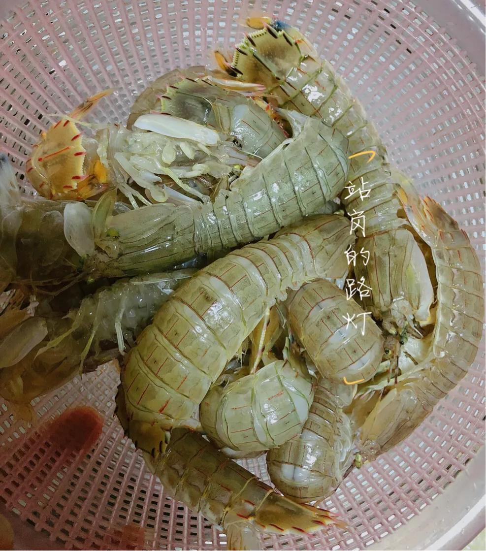 不用油炸的椒盐皮皮虾的做法,椒盐皮皮虾可以先蒸熟再油炸