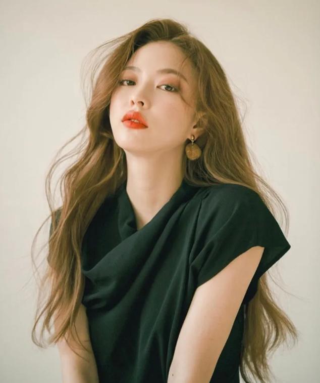 喜欢买衣服的女人最漂亮,喜欢买衣服的女人视频