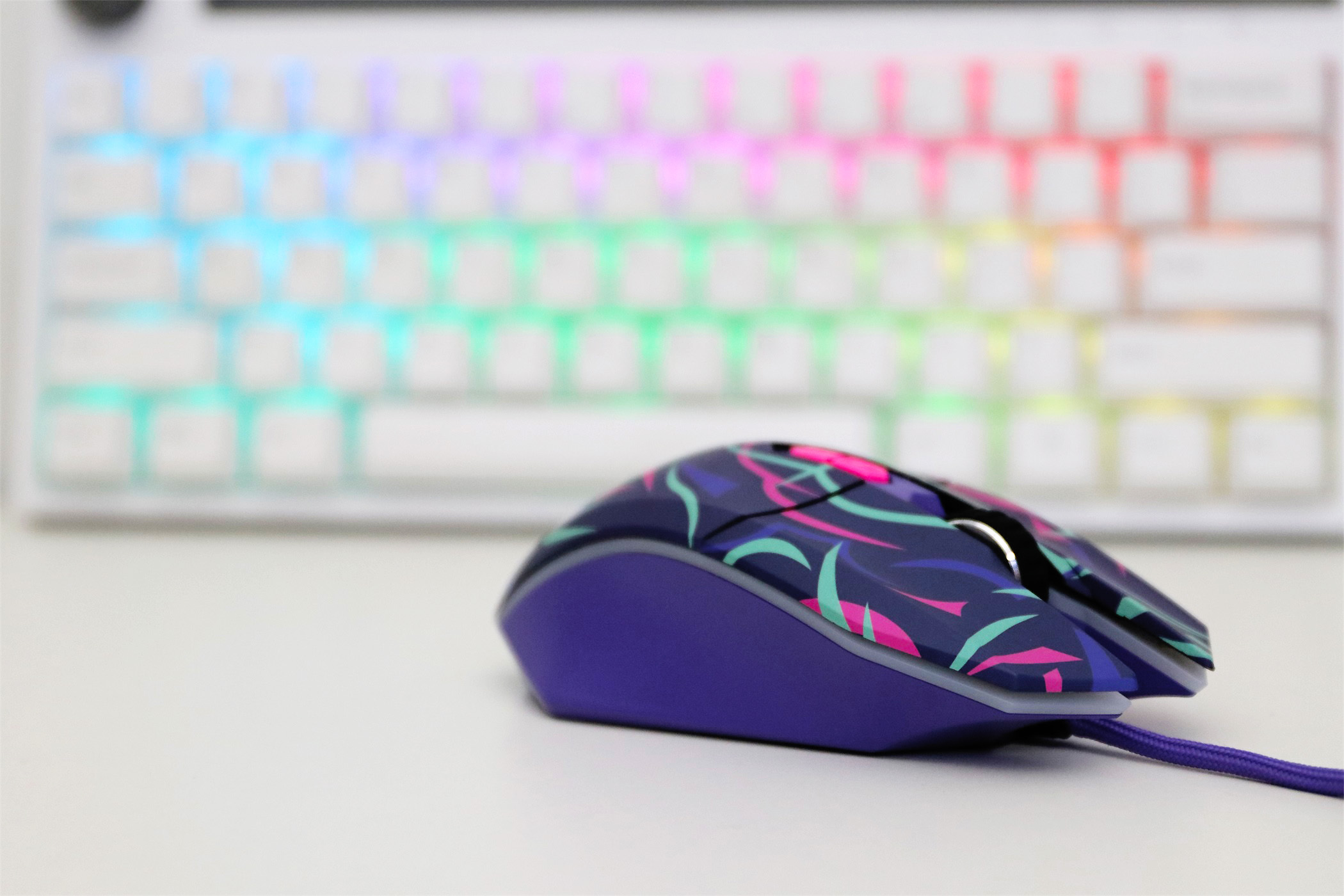 达尔优em915荆棘版鼠标是几代,达尔优鼠标em910怎么编绳