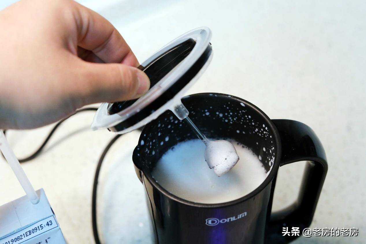 在家喝卡布奇诺,你需要一台什么样的咖啡奶泡机?