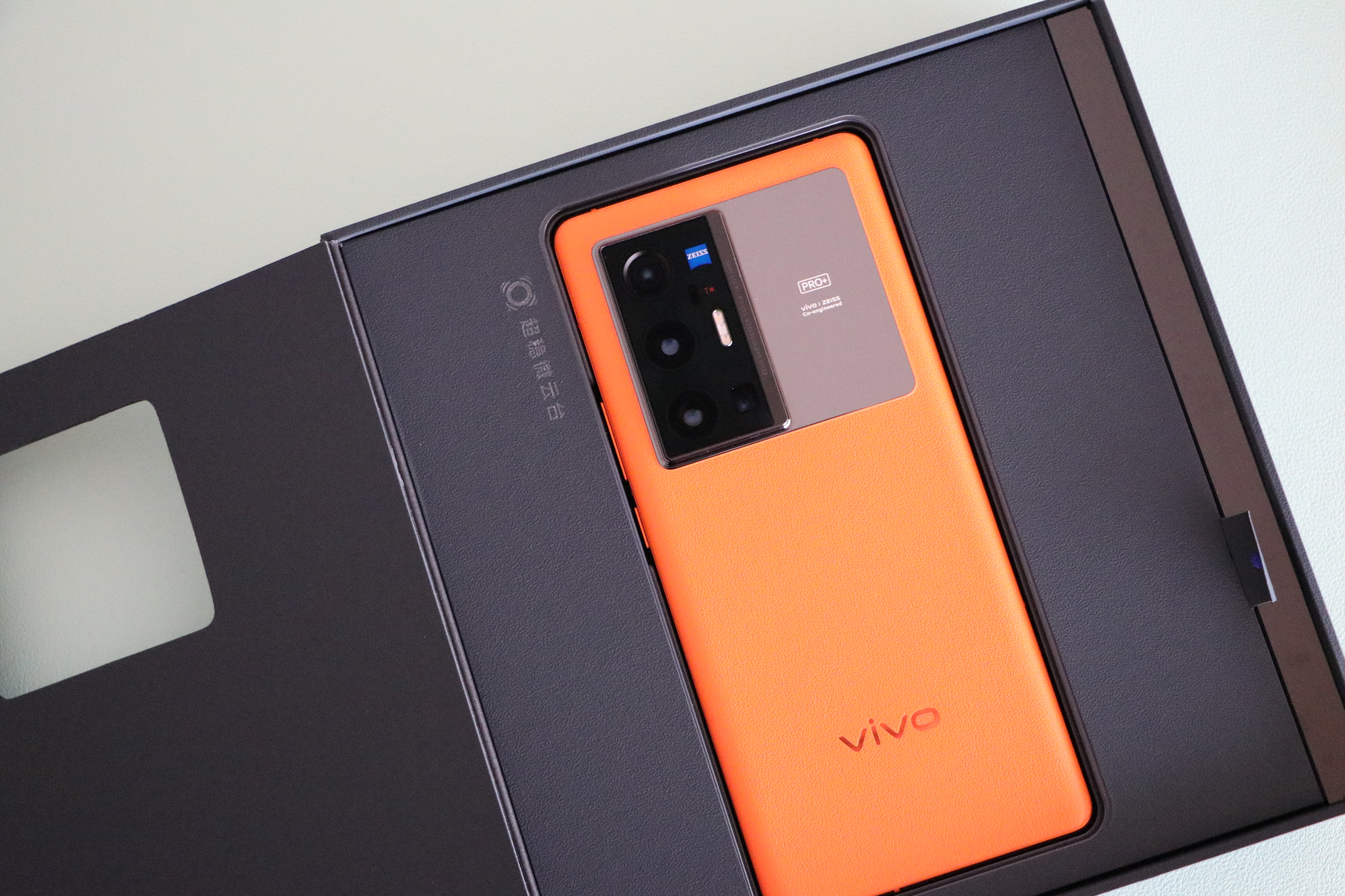 什么手机拍照可以和单反差不多,拍摄最好用什么手机相机