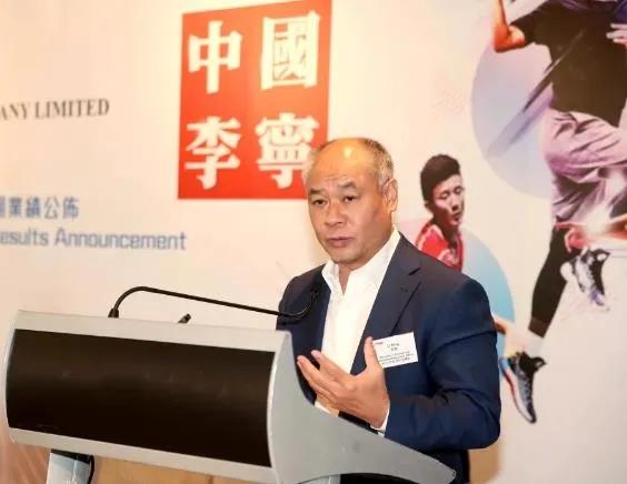 棣欐腐鏈嶈琛屼笟宸ㄥご,棣欐腐鏈嶈宸ㄥご