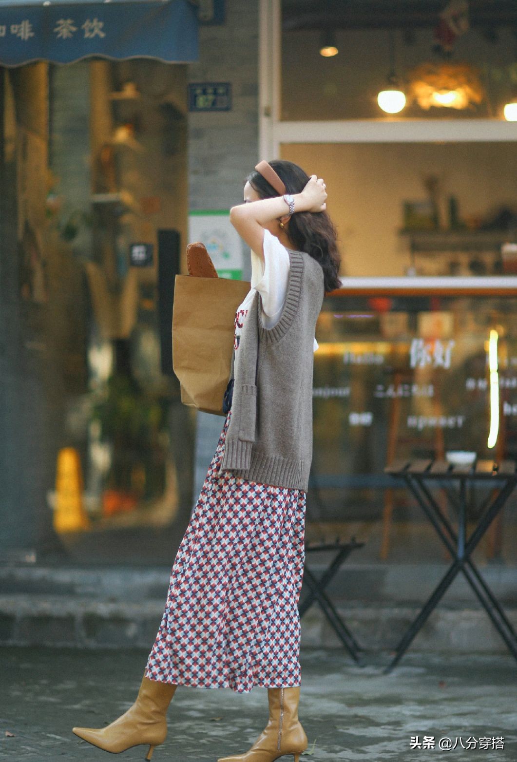 碎花裙该如何穿搭显高级,碎花裙这样选好看又显气质