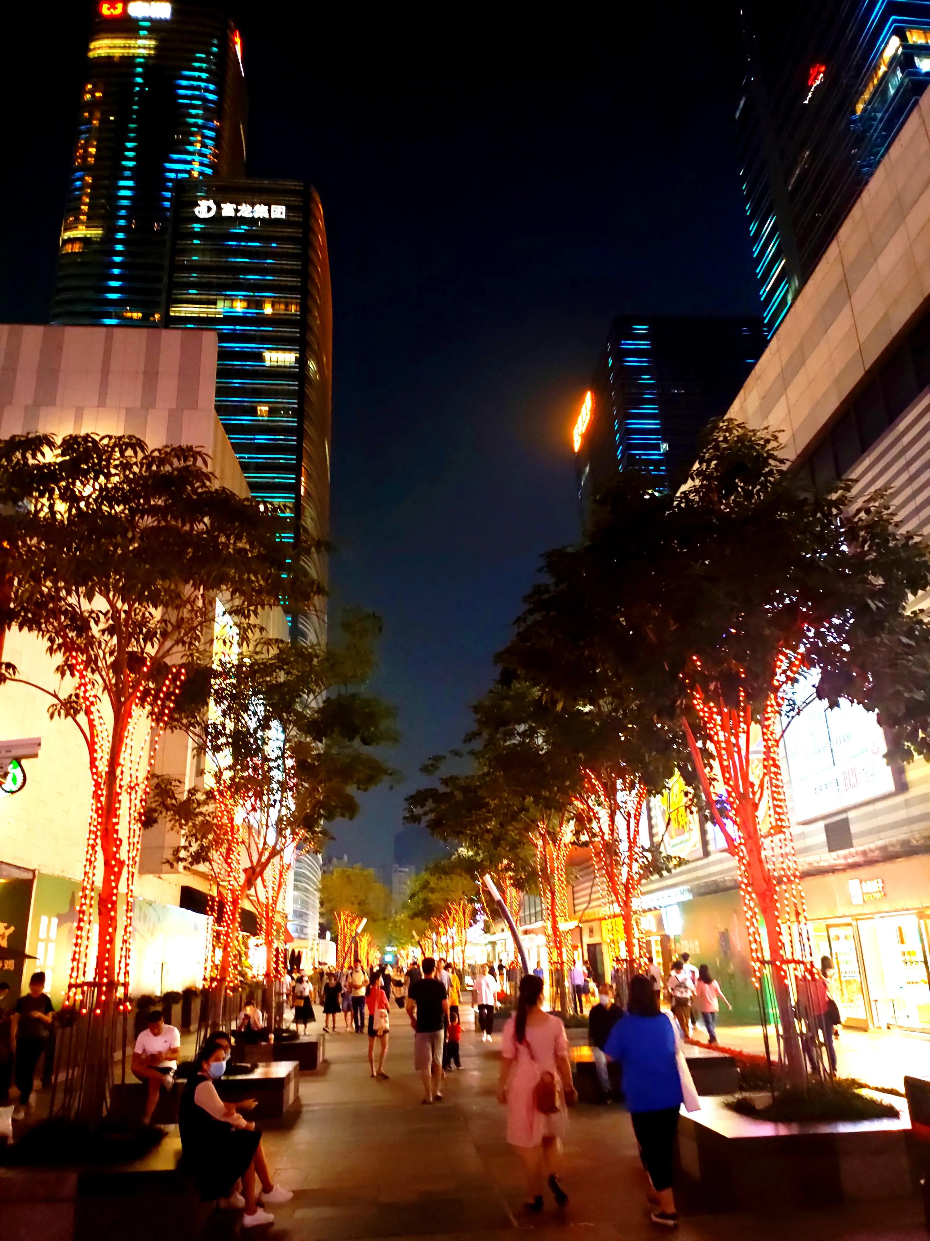 海岸城西座步行街夜景手拍纪实,20210508