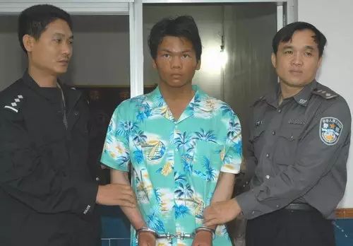 被“心魔”燃烧的“仇恨”—解读“燃烧”中高智商周伟的作茧自缚