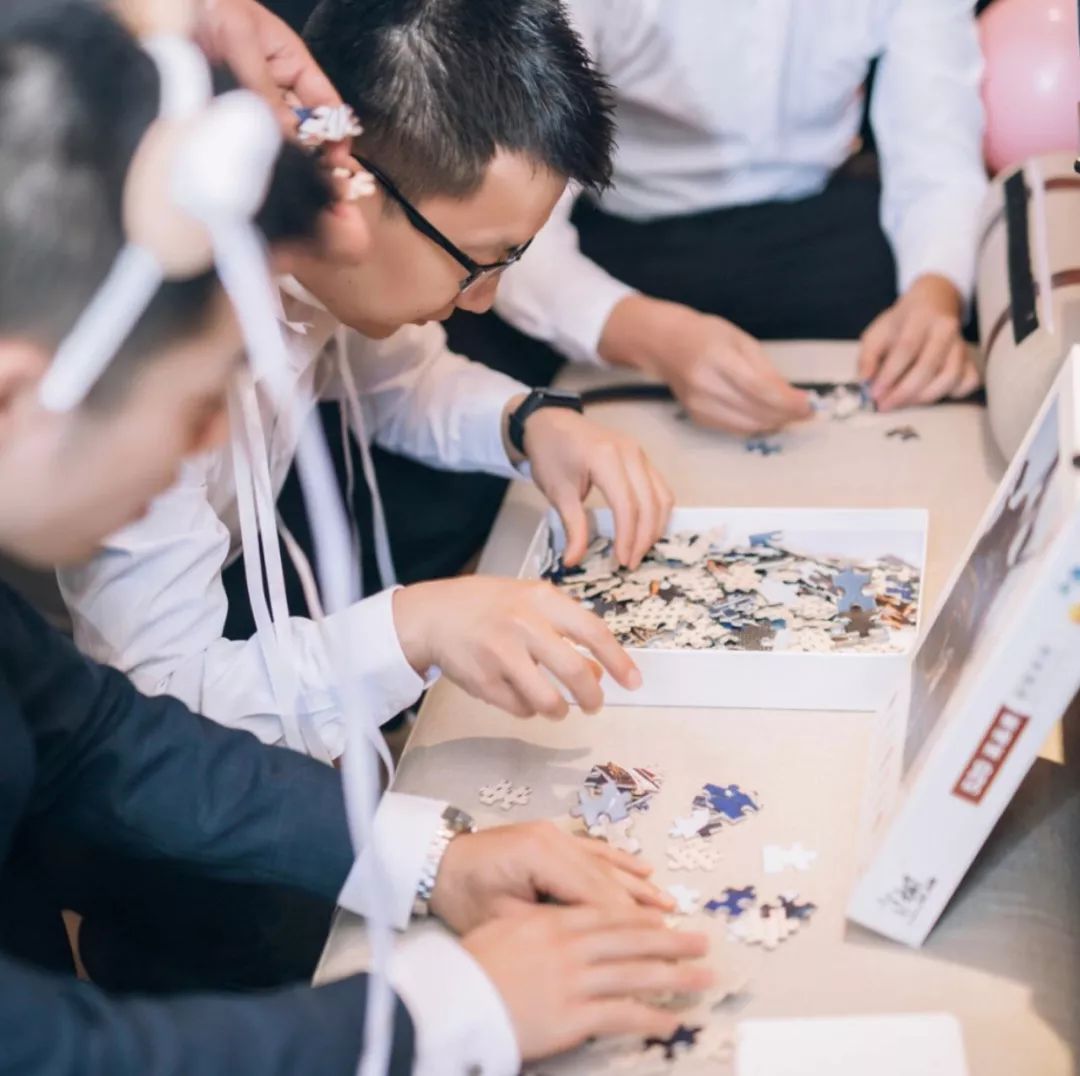 适合一对伴郎伴娘的接亲游戏,两个伴郎接亲小游戏创意环节