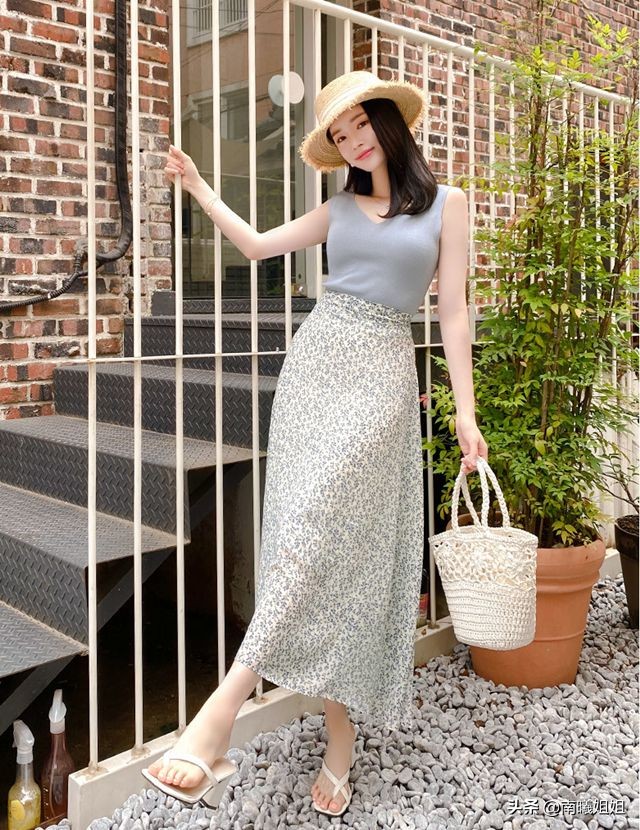 适合160120斤女生穿的裙子学生,145小个子小腿太粗适合穿什么裙子