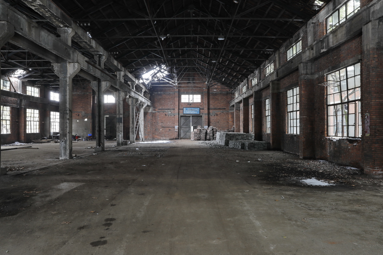 武汉轻型汽车制造厂,武汉特种车制造厂