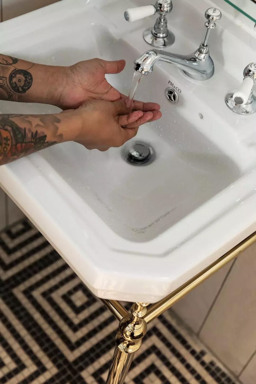 服装设计师的180㎡低调奢华家,超美衣帽间顶一个小户型