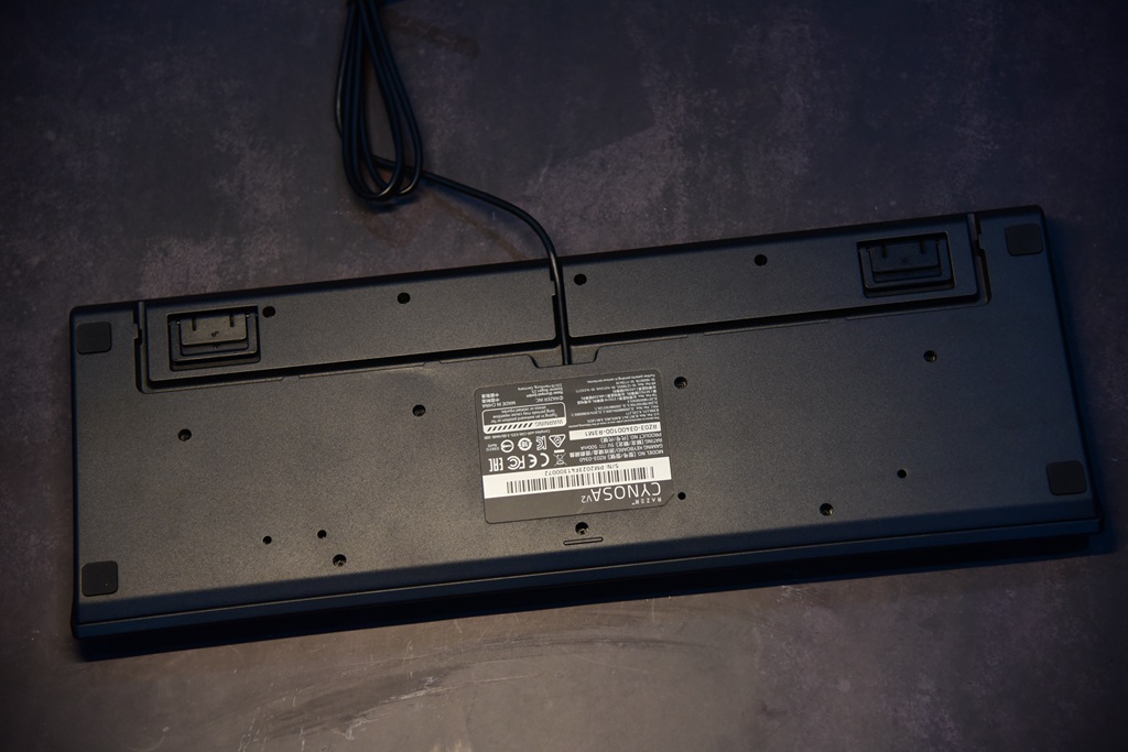 razer雷蛇萨诺狼蛛v2幻彩背光,游戏膜测评安卓