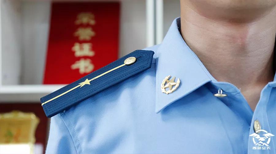 军改后第一批少尉排长,少尉排长级别对照表