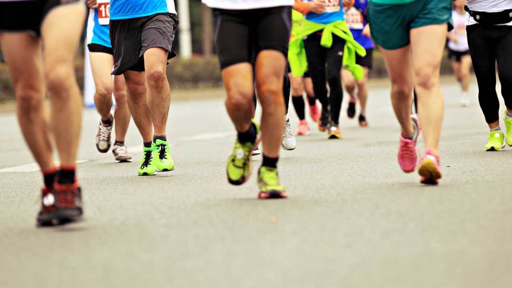 不穿好的跑鞋真的也能跑得很快吗,跑鞋真的能提升速度吗