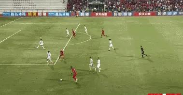 颜骏凌被球迷骂原视频,网友评论颜骏凌