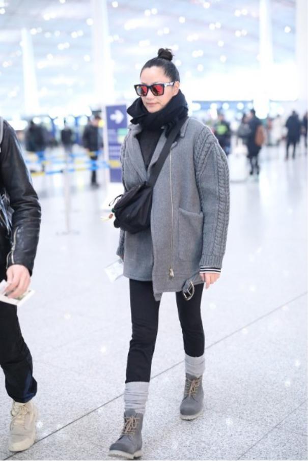 51岁瞿颖身材有多棒,瞿颖52岁腿部线条