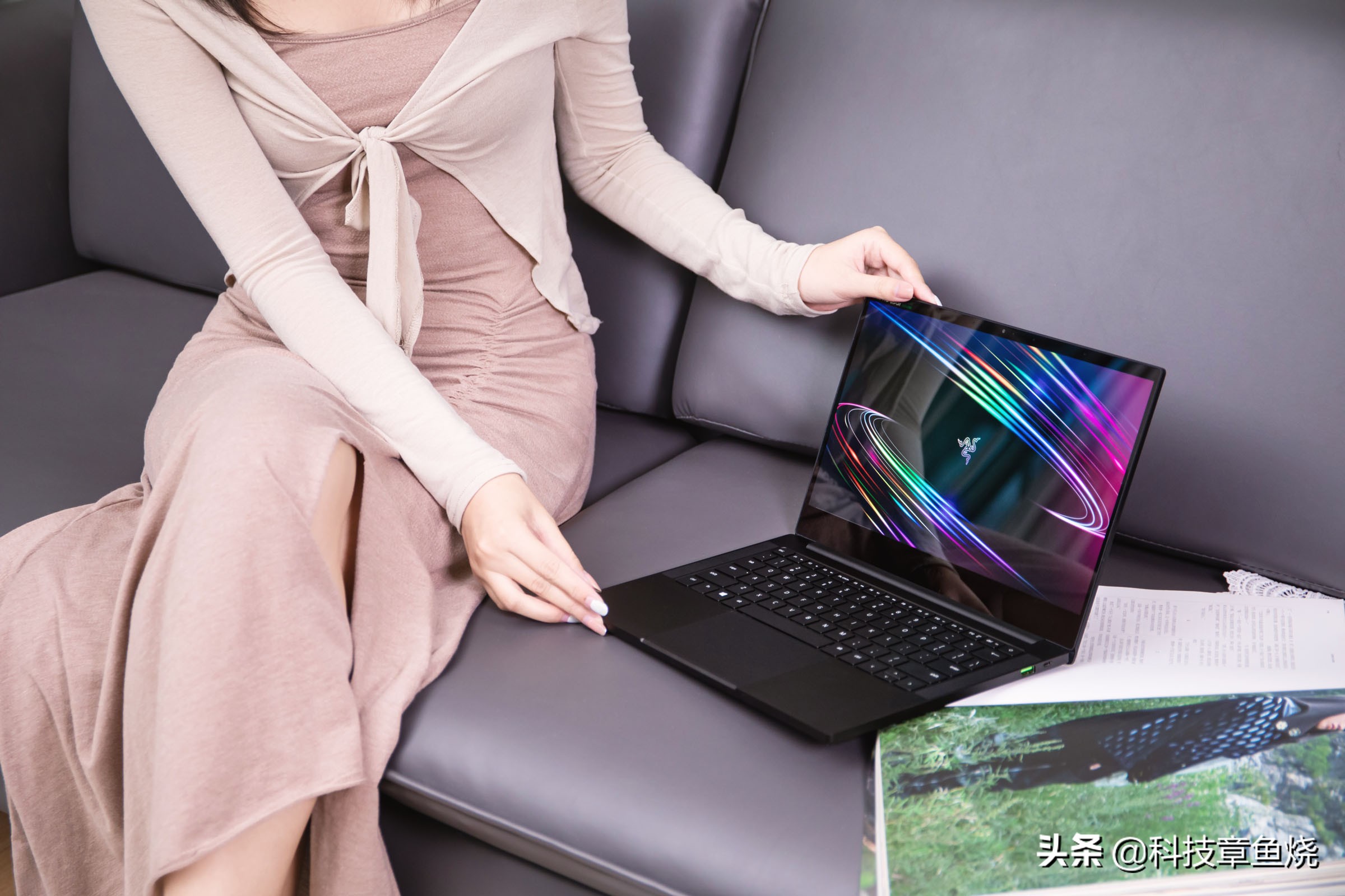 雷蛇灵刃142022款有雷电4接口吗,11代酷睿四代锐龙