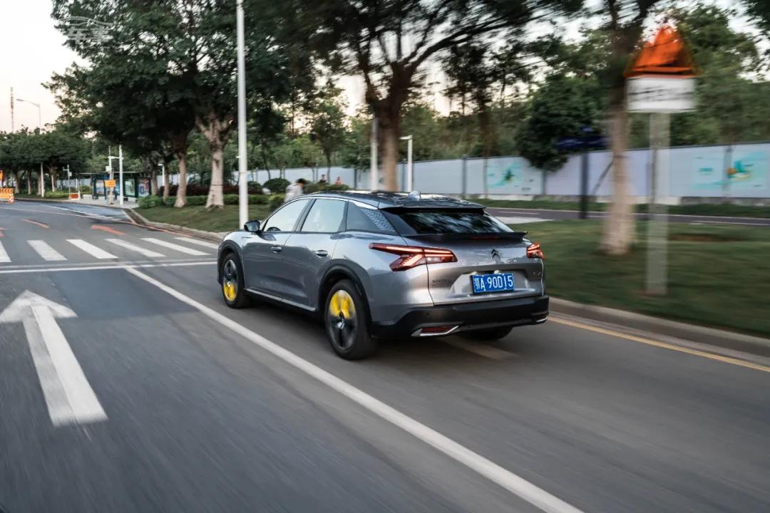 凡尔赛c5x和5008选哪个,凡尔赛c5x能让雪铁龙翻身吗