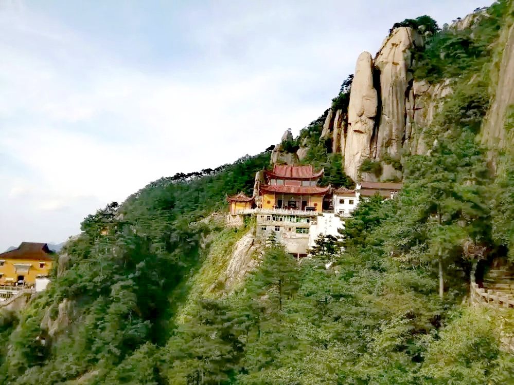 九华山地藏王坛城,九华山地藏王菩萨修行洞