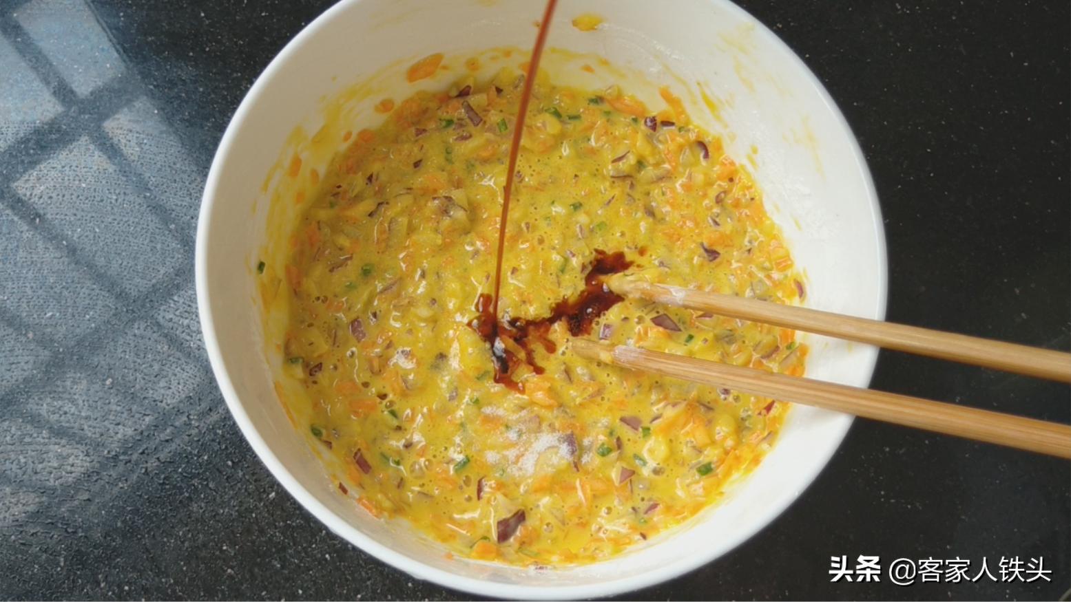 营养早餐简单做,1个洋葱3个蛋,楼下摆摊超火的鸡蛋香饼,真好吃