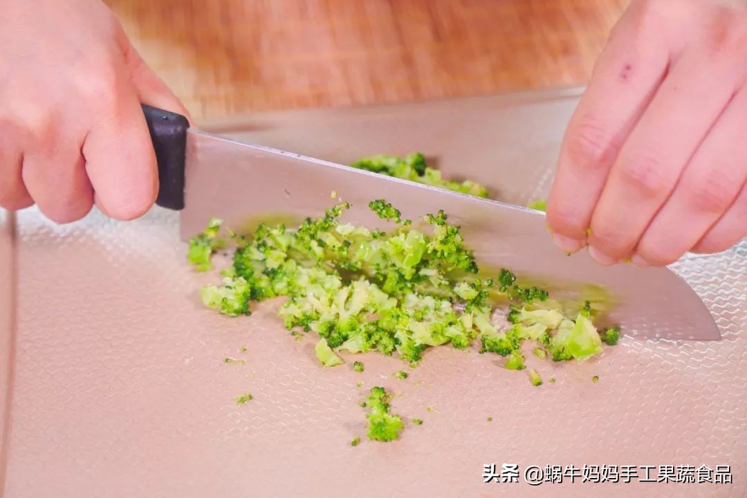 18个月宝宝三餐食谱教程,8个月宝宝一日三餐食谱时间表