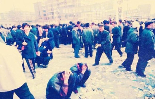 90年代抓奖风潮,2元摸奖抽摩托桑塔纳