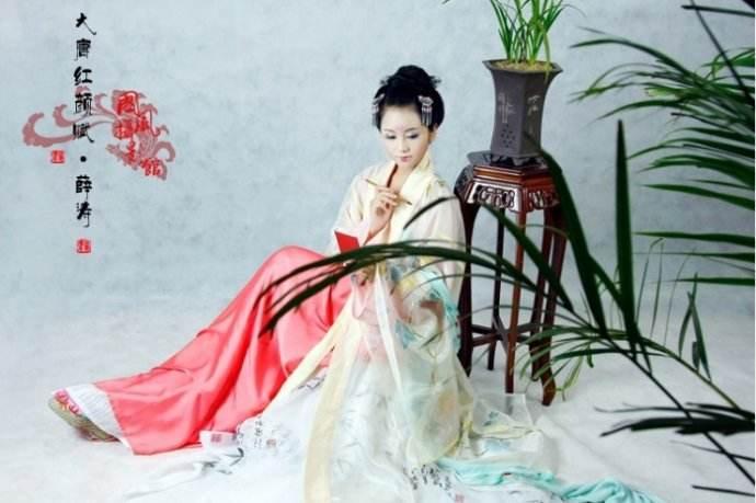 中国古代四大美女的诗句,古代超漂亮的四位美女的诗