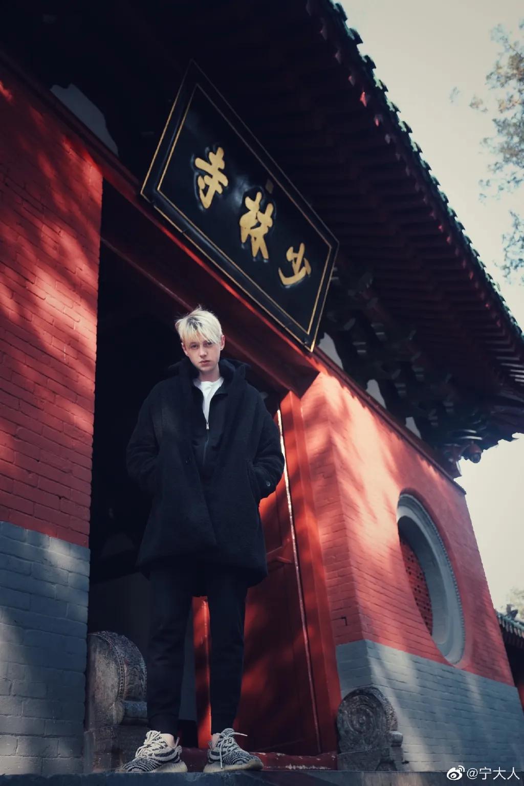 中国人民大学最帅留学生！一开口东北话十级：哎呀妈呀，老帅了