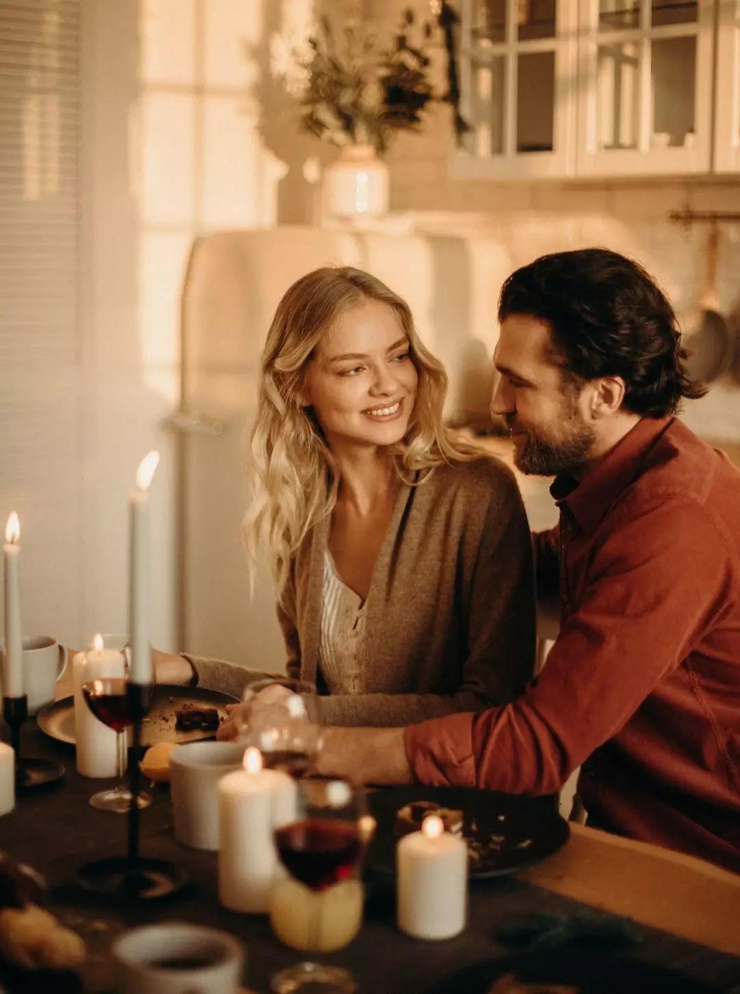 老公瞒着妻子看男科医生,老公瞒着我看电影