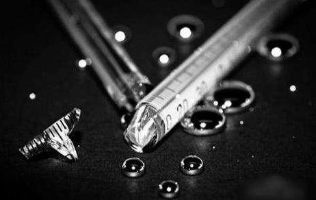 体温计打碎的水银该怎么处理,水银体温计打碎后正确处理方法