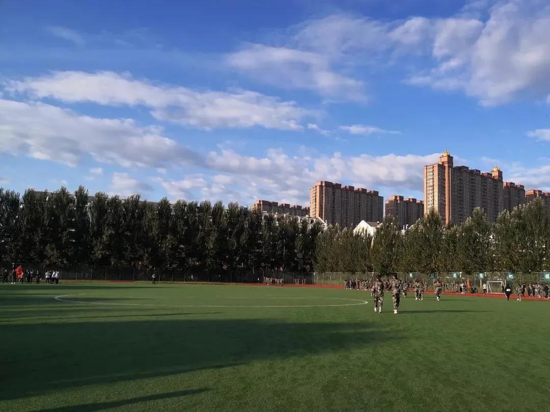 哈尔滨广厦学院蜜雪冰城,北国风光哈尔滨