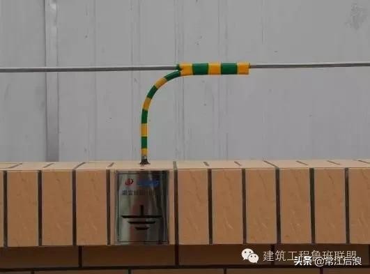 屋面避雷带转角做法示意图,屋面避雷带怎么做才规范