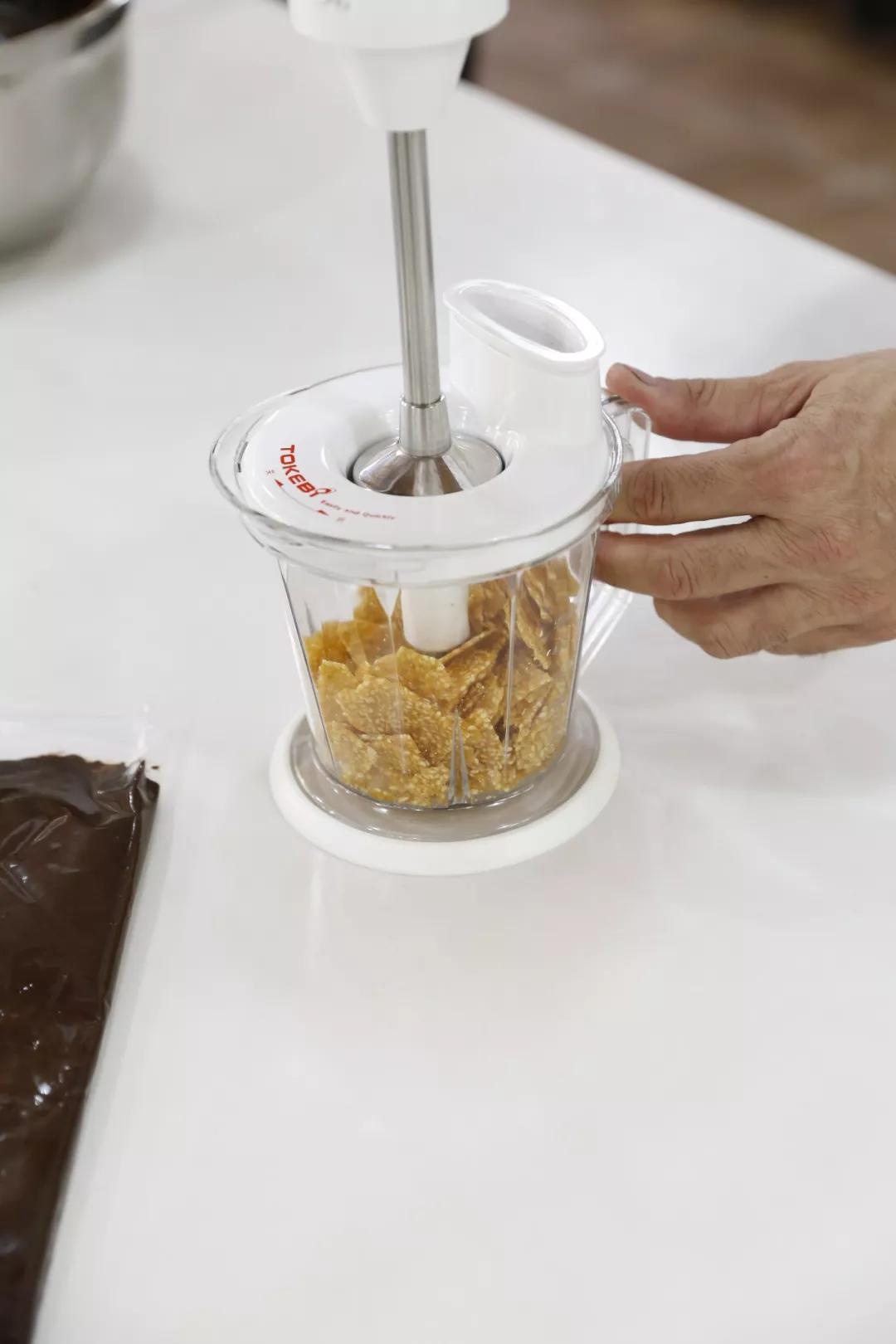 搅拌面团的最佳方法,面团的搅拌的过程