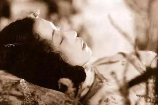 张爱玲小艾表达了什么,小艾张爱玲结局