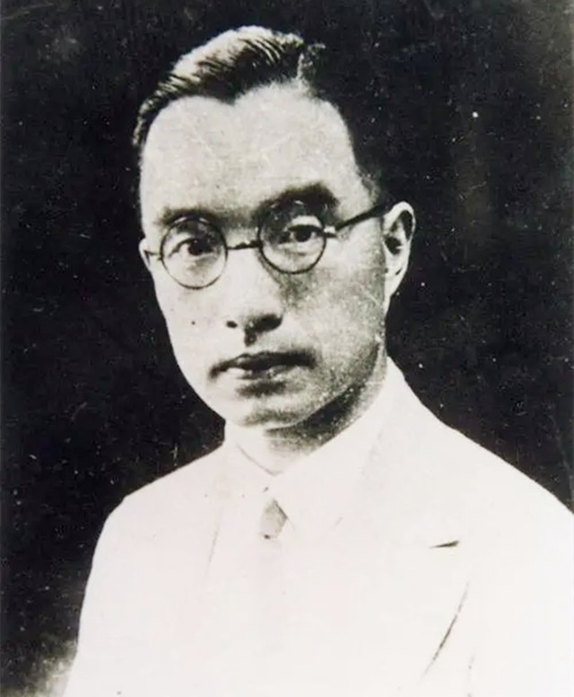 2001年，*镕基朱**告别清华演讲：做事不要落身后骂名