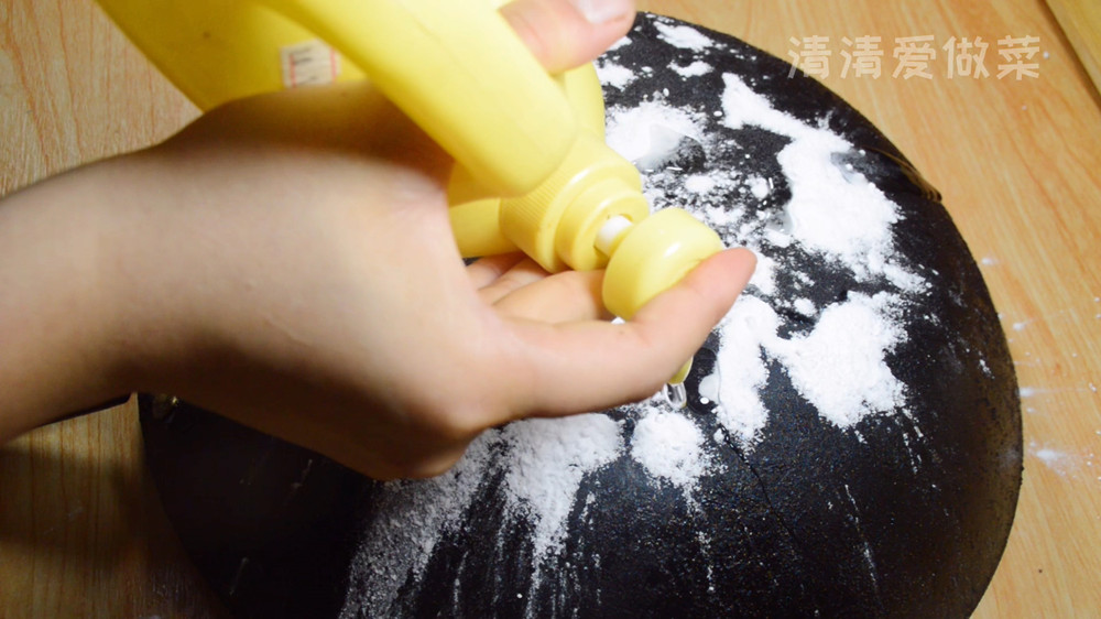 炒菜锅子锈怎么去除,炒菜锅底污垢怎么快速去除