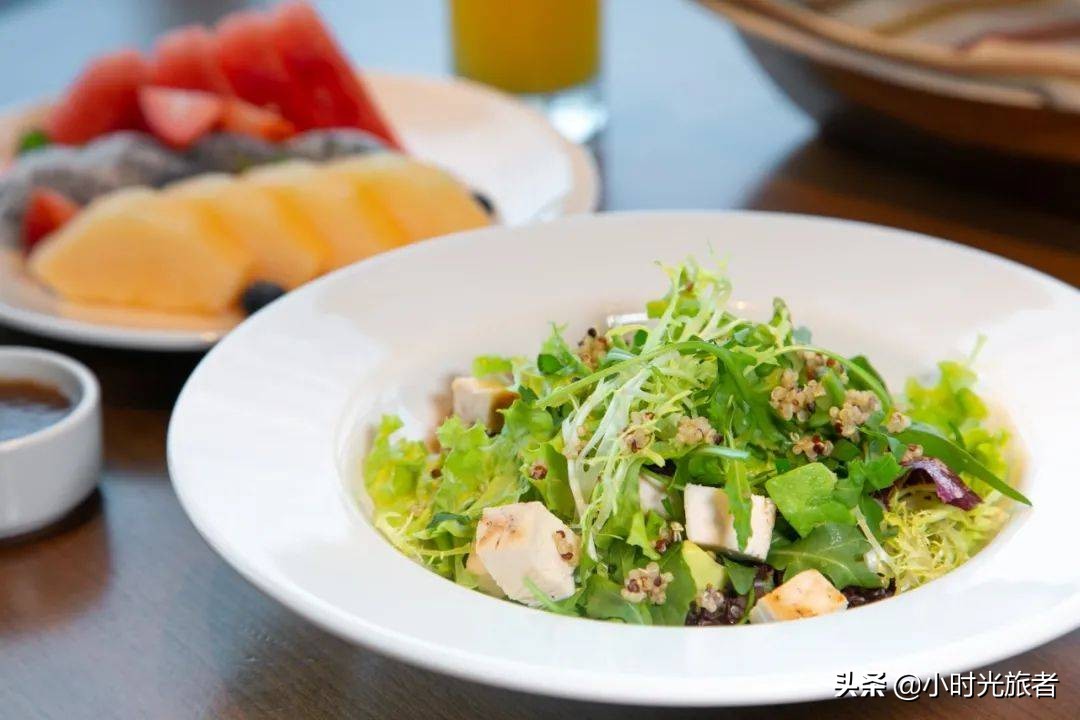 上海五角场顶级酒店自助餐开业，大闸蟹海鲜刺身吃过瘾，太赞了