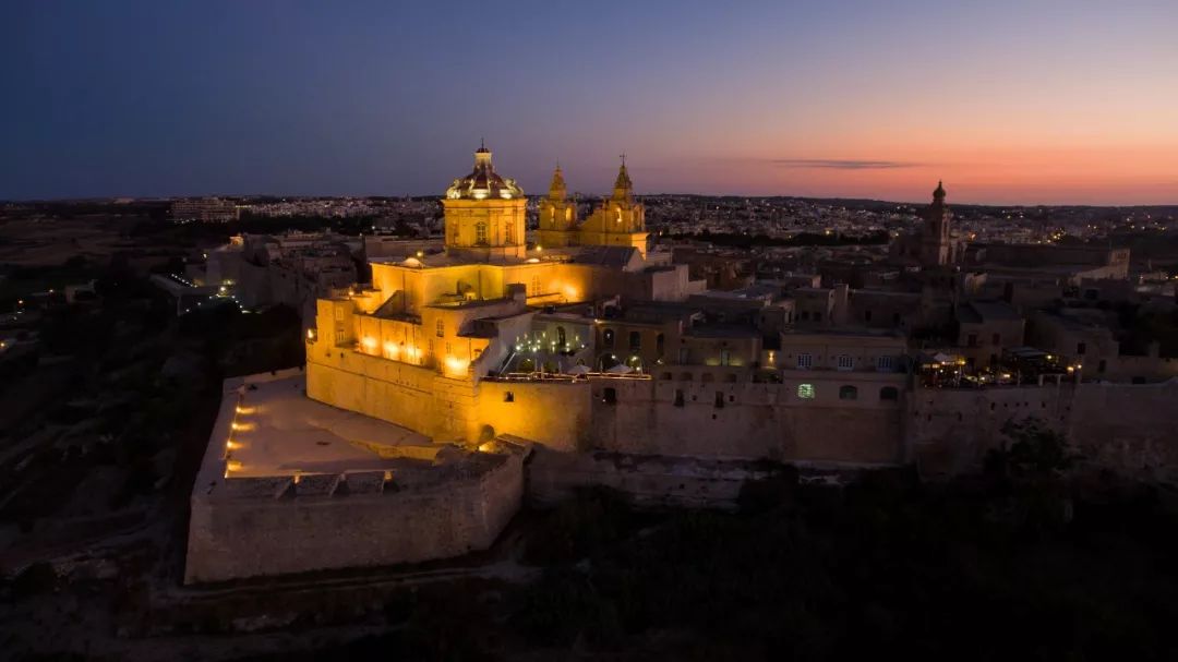 放在地图上很难找到的10个国家,地图上小到看不见的地区