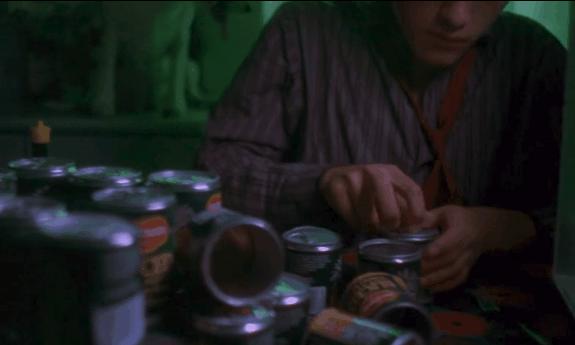 “你的前任偷偷为你发了一万次疯....”