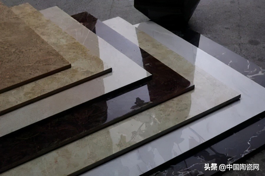 买瓷砖要找师傅,买瓷砖需要看品牌吗