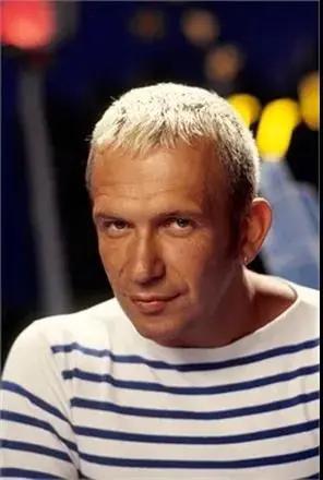 好物丨Jacquemus:从无名小镇闯入世界,南法农夫的时尚逆袭