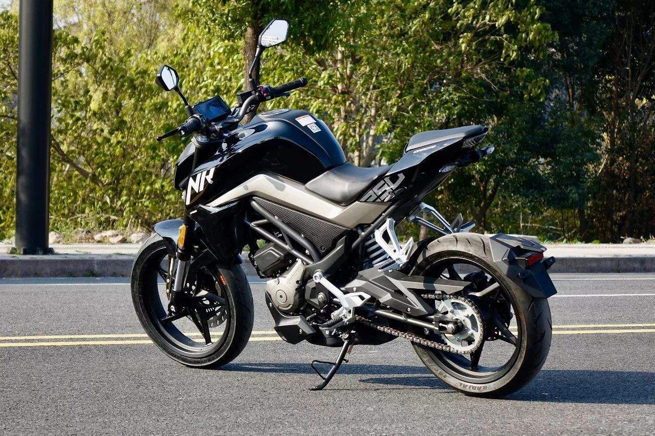 趁年轻买一辆属于自己的机车,花最少的钱买最能装的车