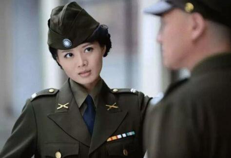 演军人的明星多少位,演军人的6位女星