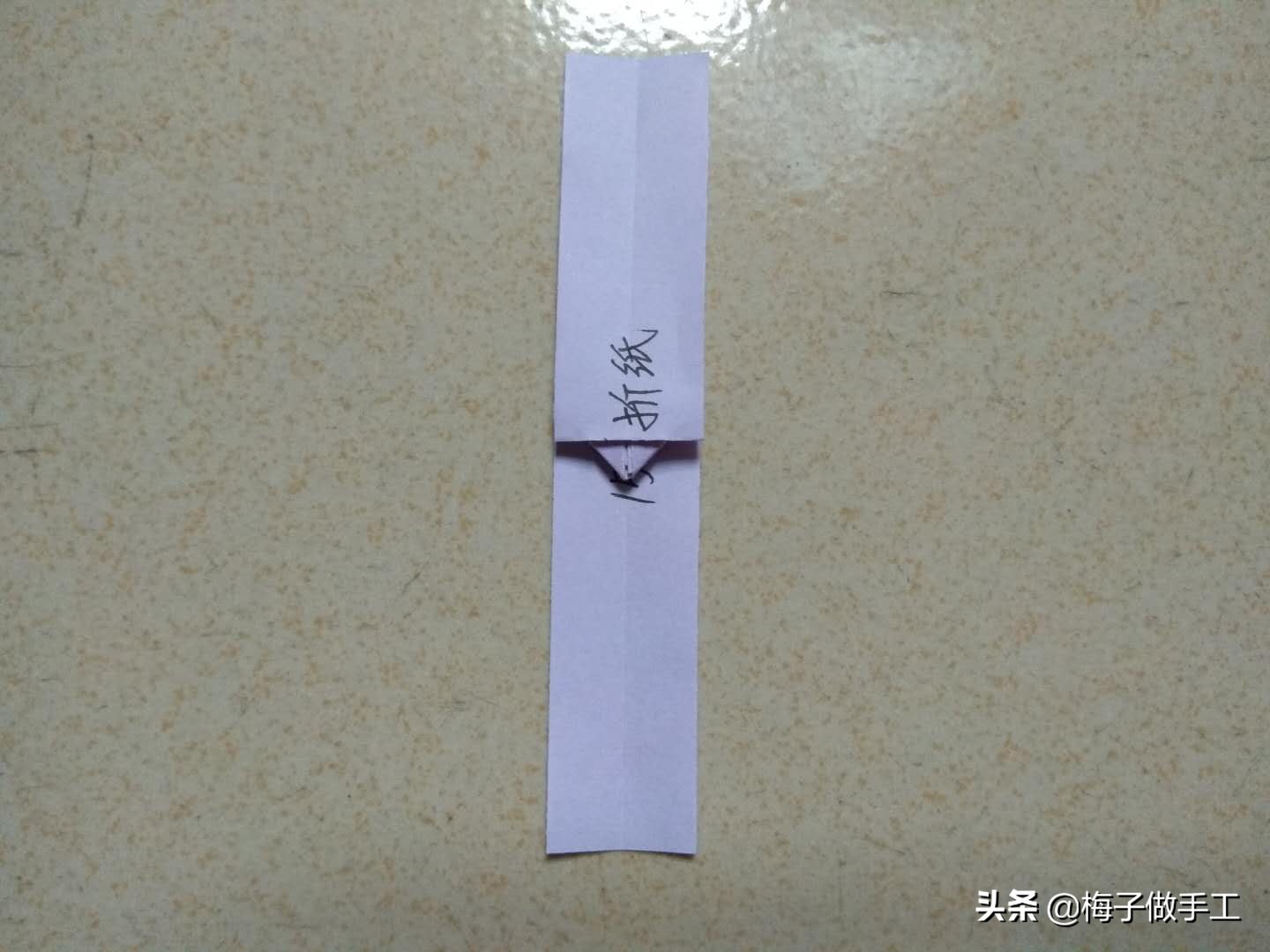 用纸折蝴蝶结戒指慢教程,如何折蝴蝶结戒指不用剪刀和胶水