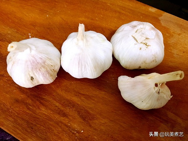 最好吃的咸猪肉做法,一蒸就特别好吃咸的猪肉