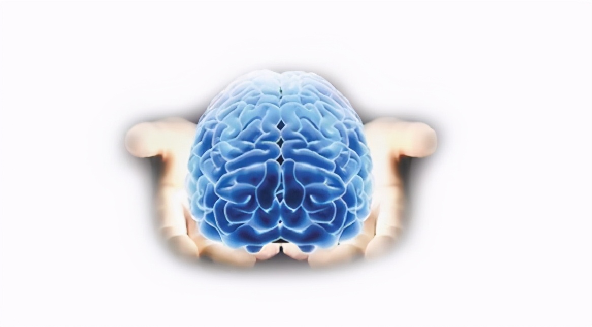 夏丽娅表示中西医治癫各有千秋，究竟如何选择