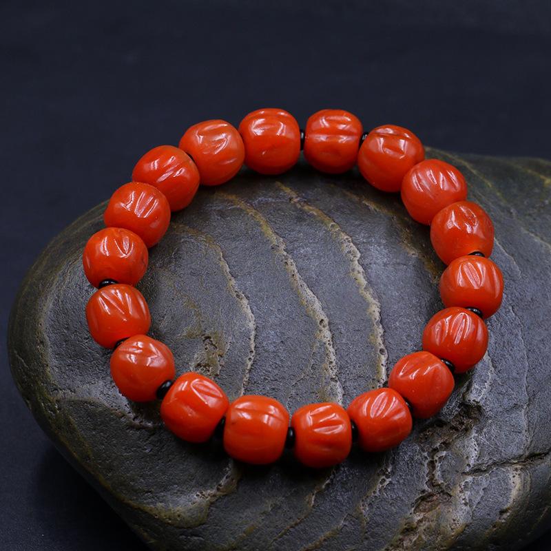 本命年最适合戴什么首饰,属虎本命年的女人适合戴什么首饰